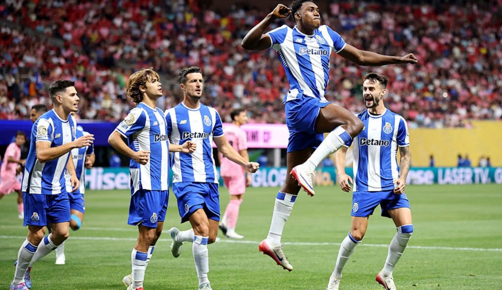 httpsa57.foxsports.comstatics.foxsports.comwww.foxsports.comcontentuploads2025061408814fc-porto.jpgve1tl1
