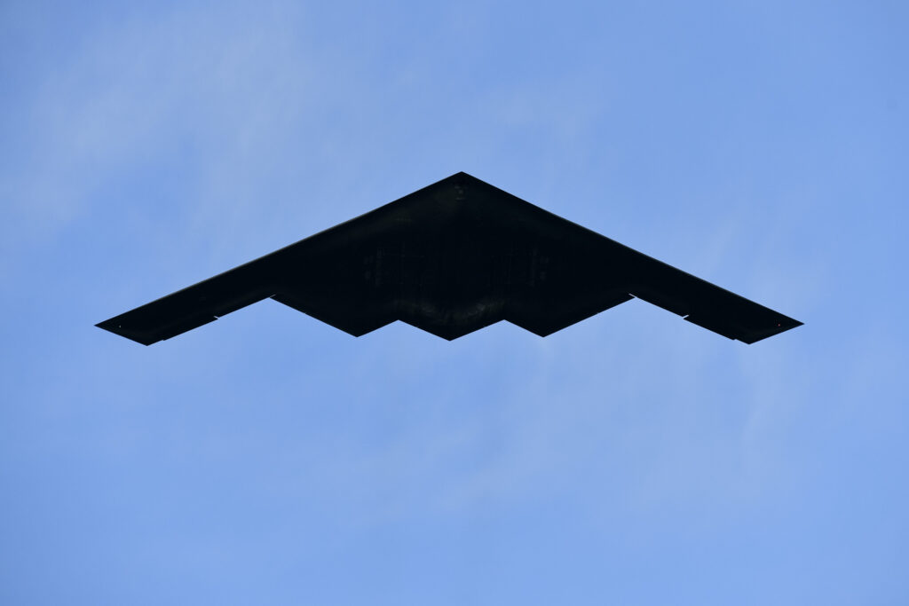 httpsd.newsweek.comenfull2668295b-2-stealth-bomber.jpg