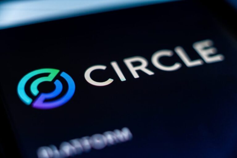 httpsglobal-assets.benzinga.comkr202506240858271750723106-Denver-Colorado-June-18-2025-Circle-C.jpeg
