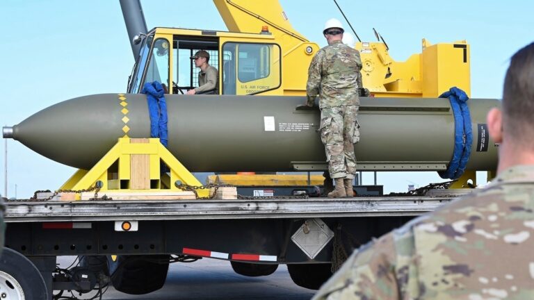 httpsi.abcnewsfe.comafe569f7f-cfe6-41ed-b559-6ef9c8f29e44bomb-1-ap-er-250617_1750198154969_hpMain_16x9.jpgw1600