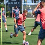 httpsimg.fcbayern.comimageuploadf_autoq_autot_cms-1x191-seov1750354089cmspublicimagesfcbayern-comhomepageSaison-25-26GalerienTraining250620-training-vor-boca05-training-vor-boca-250620-mel.jpg