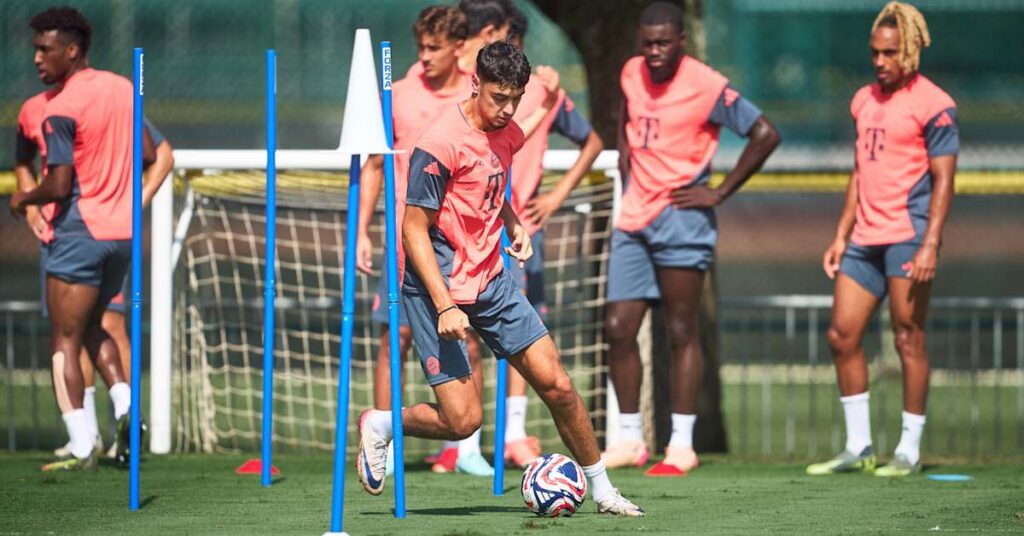 httpsimg.fcbayern.comimageuploadf_autoq_autot_cms-1x191-seov1751163323cmspublicimagesfcbayern-comhomepageSaison-25-26GalerienTraining250628-training-vor-flamengo06-training-vor-flamengo-250628-mel.jpg