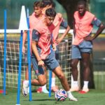 httpsimg.fcbayern.comimageuploadf_autoq_autot_cms-1x191-seov1751163323cmspublicimagesfcbayern-comhomepageSaison-25-26GalerienTraining250628-training-vor-flamengo06-training-vor-flamengo-250628-mel.jpg