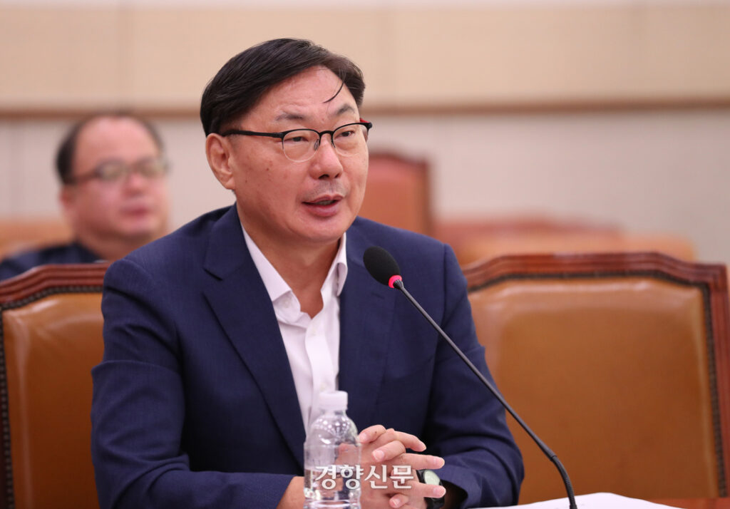답변하는 이화영 전 부지사 2024.10.02