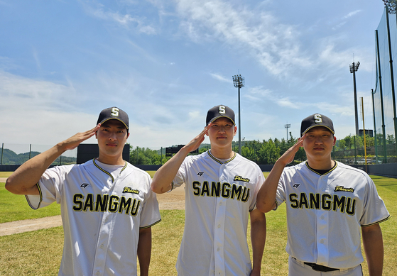 httpspds.joongang.co_.krnewscomponenthtmlphoto_mmdata2025061701e5fbf3-d11e-4131-8023-506913c0ebca.jpg