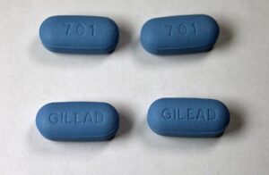 httpsupload.wikimedia.orgwikipediacommonsthumb111Truvada.JPG1200px-Truvada.JPG