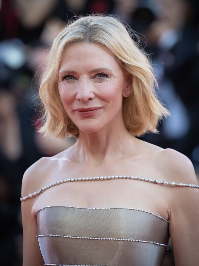 httpsupload.wikimedia.orgwikipediacommonsthumb22aCate_Blanchett-63298_28cropped_229.jpg1200px-Cate_Blanchett-63298_28cropped_229.jpg