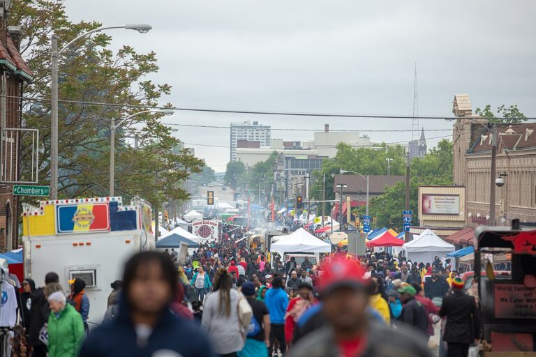 httpsupload.wikimedia.orgwikipediacommonsthumbeefJuneteenth_festival_in_Milwaukee2C_2019.jpg1200px-Juneteenth_festival_in_Milwaukee2C_2019.jpg