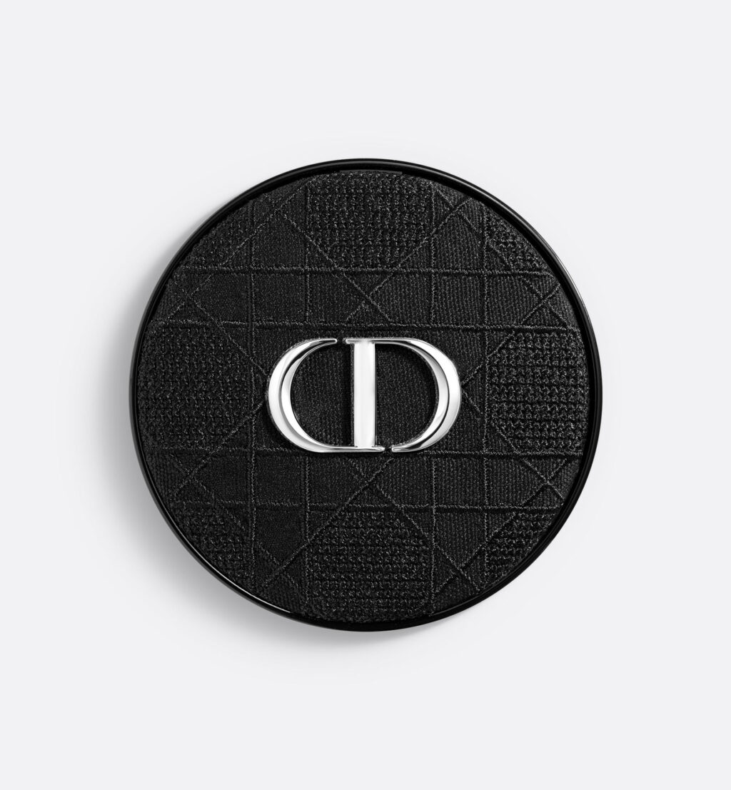 httpswww.dior_.comondemandware.static-Sites-master_diordefaultdwe853bfccY0997130Y0997130_C099700228_E01_GHC.jpg
