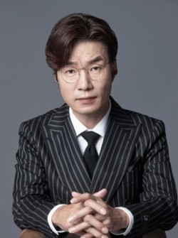 httpwww.hallyunews.netdatafilehan_photothumb-833605540_5SbIVeO2_202505291117111748485031754_250x335.jpg