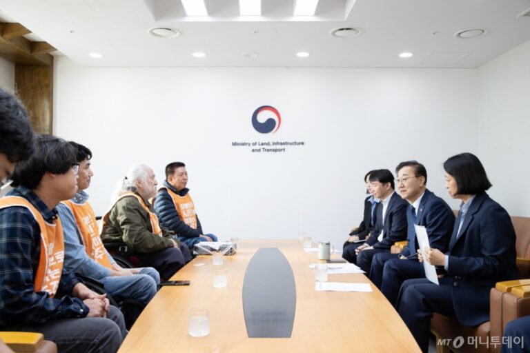 2025120309551789453_1