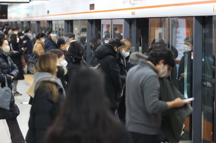 202512221405210020_0