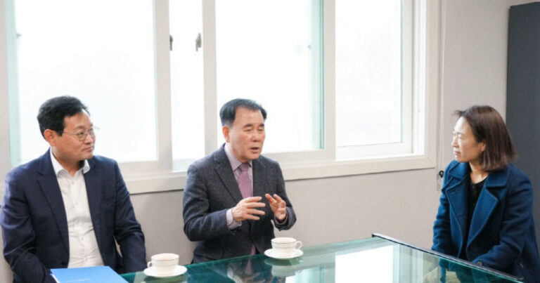 20251225204558831qzxr