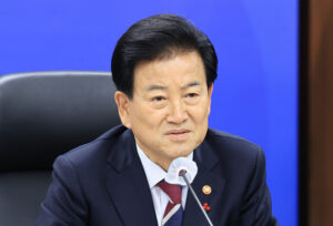 Á¤µ¿¿µ Àå°ü, ÅëÀÏºÎ ¾÷¹«º¸°í »çÈÄ ºê¸®ÇÎ