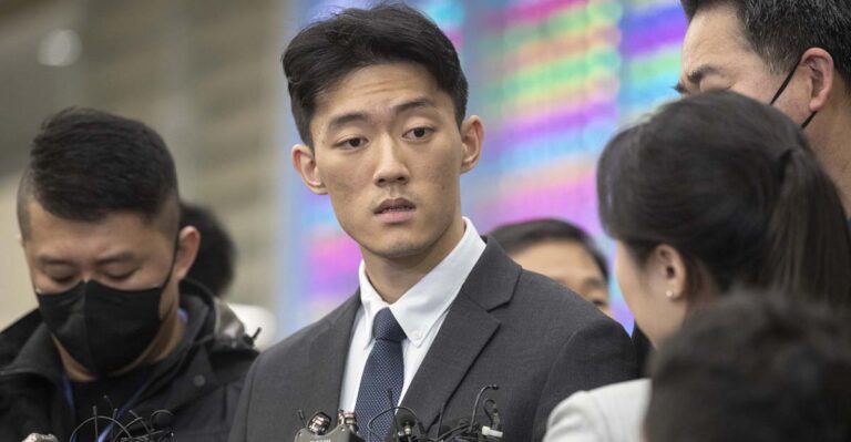 질문 답하는 전우원