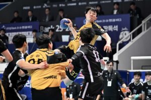 AKR20251220040900007_01_i_P4