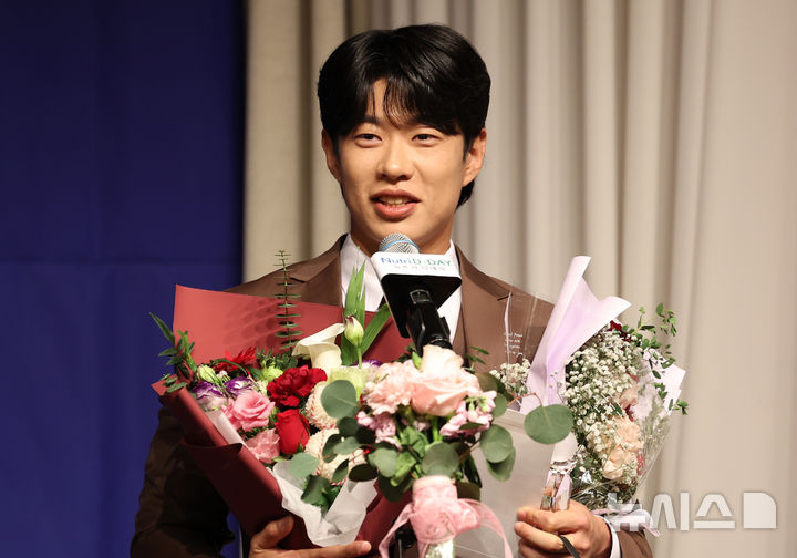 ÃÖ°í Å¸ÀÚ»ó ¼ö»ó ¼Ò°¨ ¸»ÇÏ´Â ¼Û¼º¹®