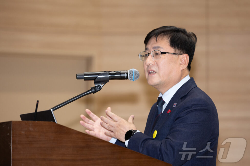 김성환 장관, '탈플라스틱 종합대책 대국민 토론