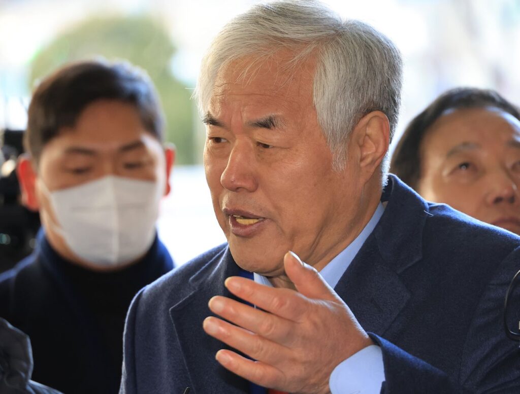 Áú¹®¿¡ ´äÇÏ´Â Àü±¤ÈÆ ¸ñ»ç