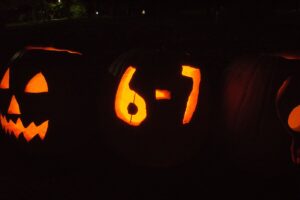 1200px-Six-seven_jack-o-lantern2C_Toronto_2025