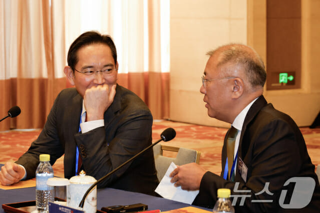 37dc3214f2da7af9cf5e50d0301cf361