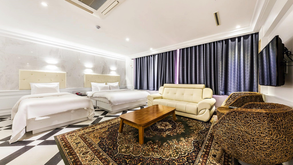 6303d5c2dcf1f3.23627067