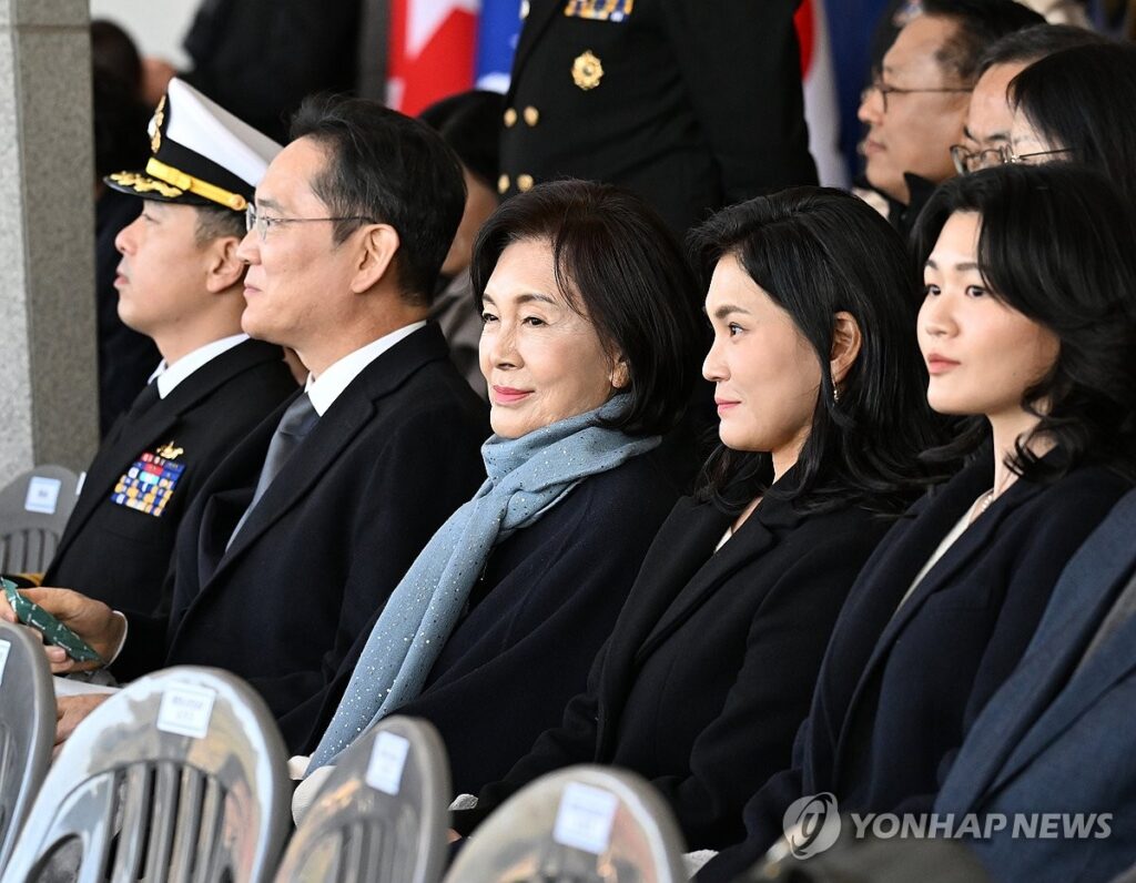 PYH2025112811250001300_P4