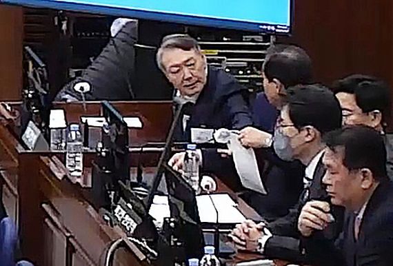 '내란 우두머리' 구형 결심공판 참석한 윤석열 전 대통령