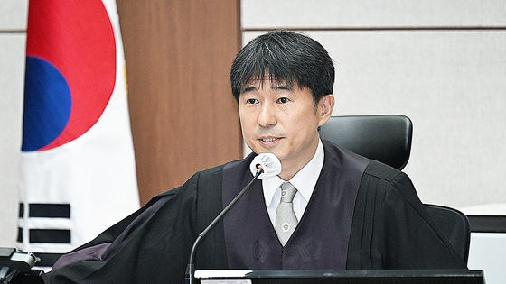 취재진 퇴장 발언하는 지귀연 부장판사