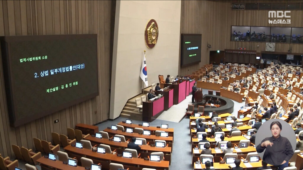 desk_20260224_194856_1_2_Large