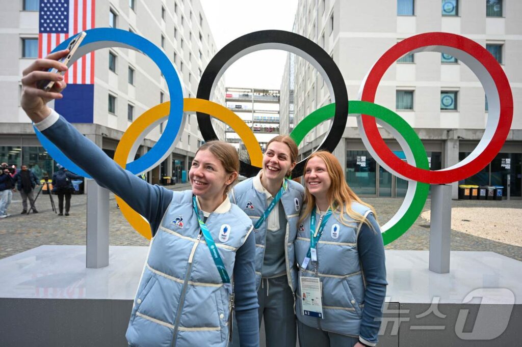 TOPSHOT-OLY-2026-MILANO CORTINA-OLYMPIC VILLAGE