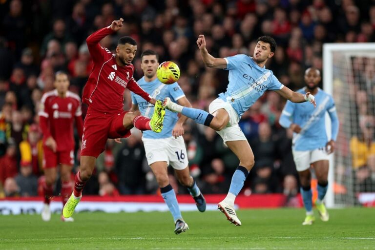 manchester-siti-odolel-liverpul-vyrvav-pobedu-v-koncovke-matcha-apl_17705759852033753152