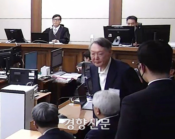 윤석열 체포방해 혐의 등 5년 선고-03