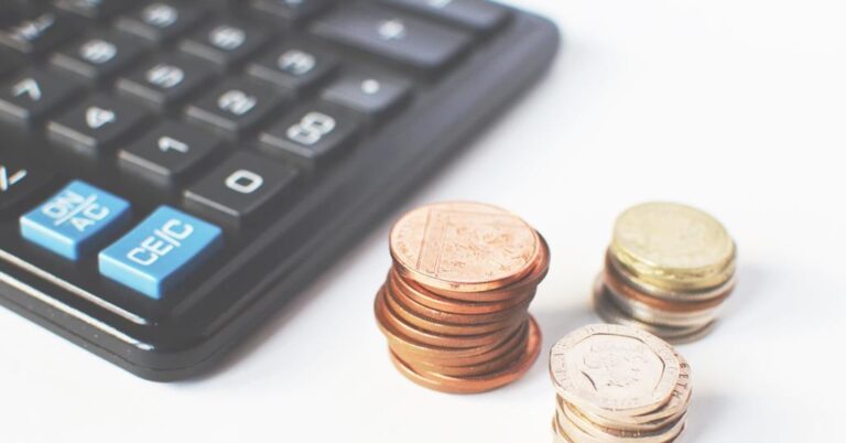 1343119_numbers-money-calculating-calculation