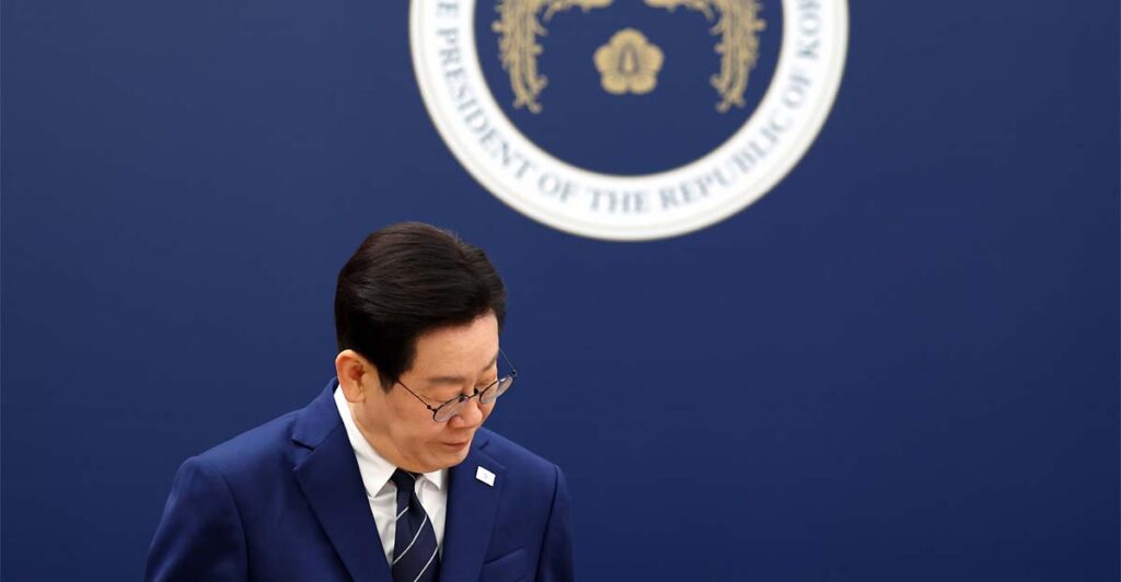 이재명 대통령, 국무회의 입장