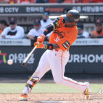 득점 찬스 만드는 페라자