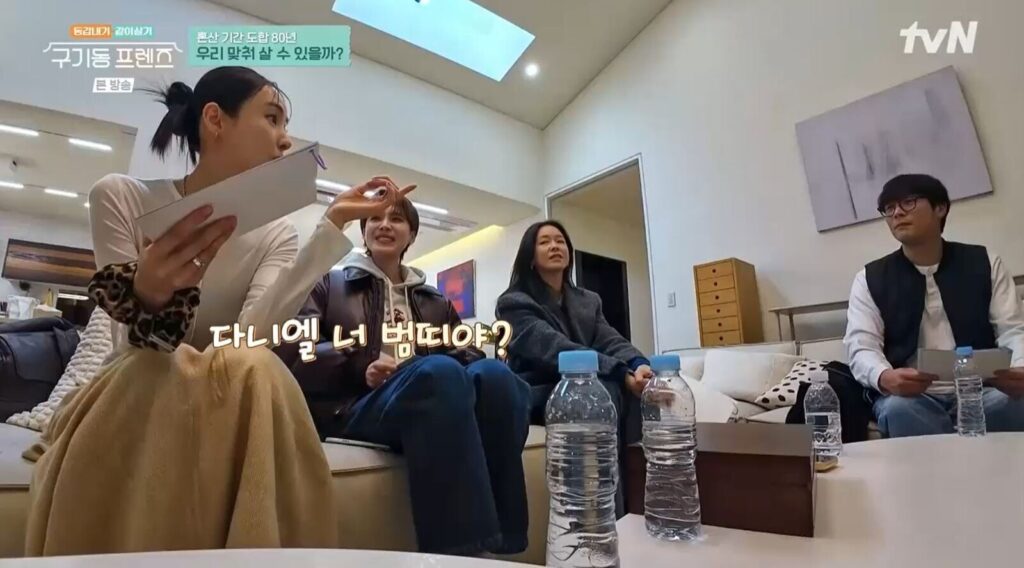 16031364_1898339_460