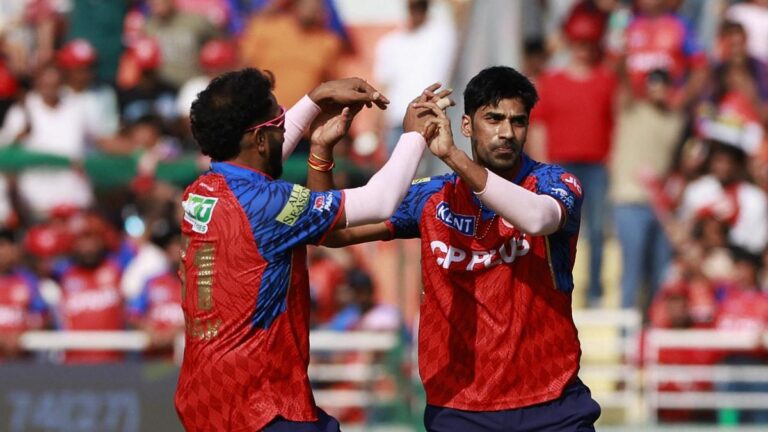 2026-04-11T105520Z_168180221_UP1EM4B0UC716_RTRMADP_3_CRICKET-IPL-PBKS-SRH