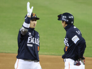 2026040319481319043_1