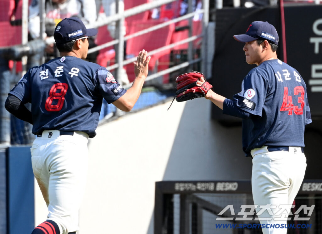 2026042601001756100115051_w