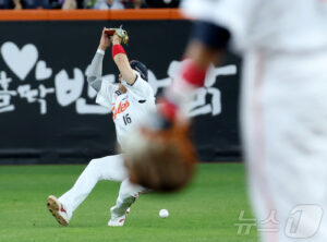 실책 이어지는 하주석