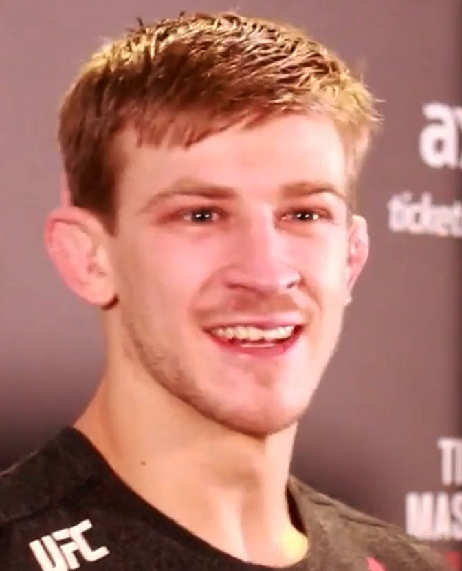 Arnold_Allen_at_UFC_Fight_Night_147_in_London