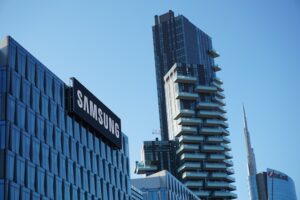 Samsung2-ec0f77f39d8e4b1396ca75a92d1b6229
